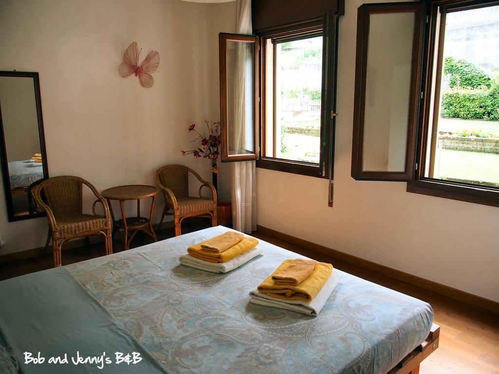فيتشنزا Bob And Jenny'S B&B الغرفة الصورة